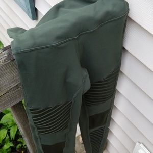ALO Yoga Pants - Alo Moto green yoga leggings xs ALO Yoga Pants - Alo Moto green yoga leggings xs